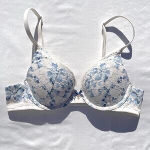 Victoria’s Secret Body By Victoria Perfect Shape Push Up Bra 32A Blue Lace